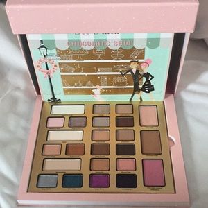 Too Faced Christmas in NY Palette